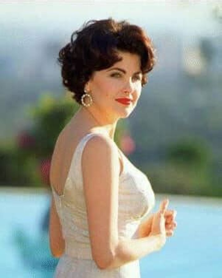 50 Hot And Sexy Sherilyn Fenn Photos 12thBlog