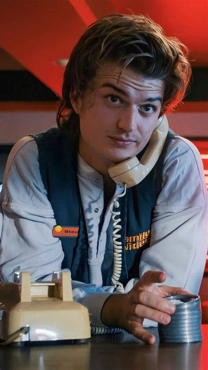 Ah yes, is Joe Keery pregnant by UrTransgenderDarling on DeviantArt