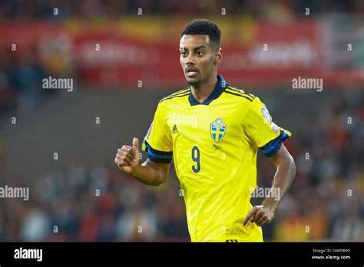 Alexander Isak World Cup 2022 [2023 Update] Players Bio