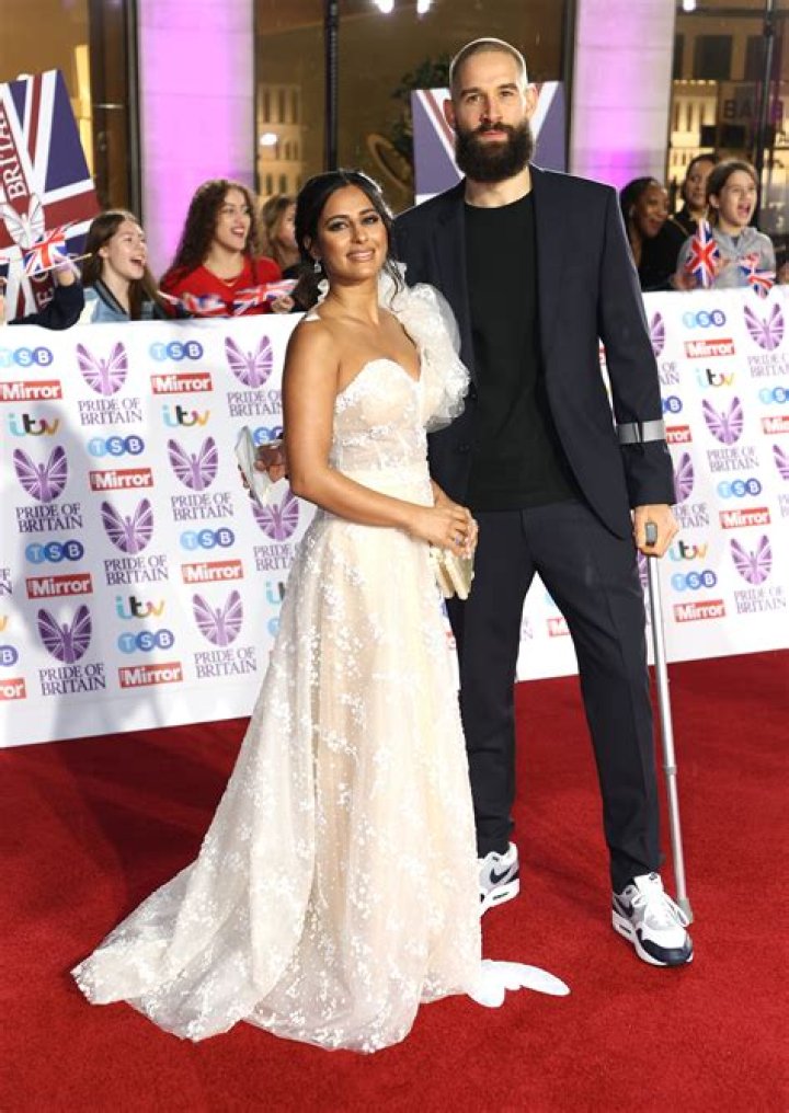 Coronation Street star Sair Khan announces pregnancy