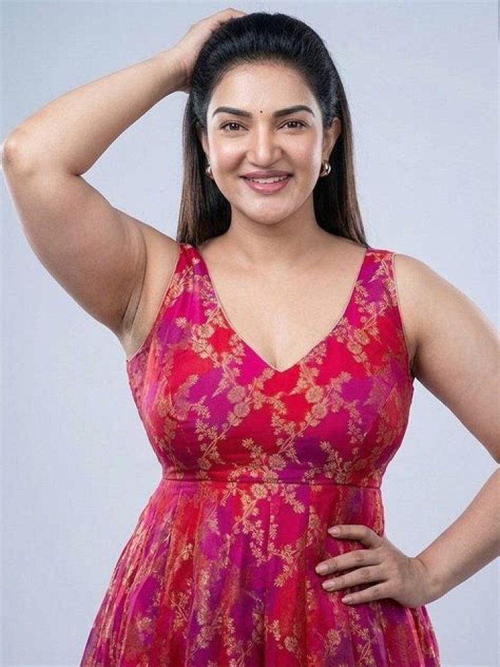 Honey Rose Bio 2023, Height, Age, Boyfriend, Family & More