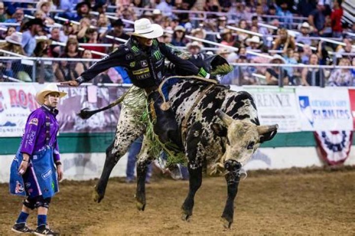 J.B. Mauney WNFR Bull Riders