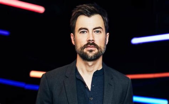 Matt Long Bio, Age, Height, Family, Wife, Timeless, Movies and Net Worth
