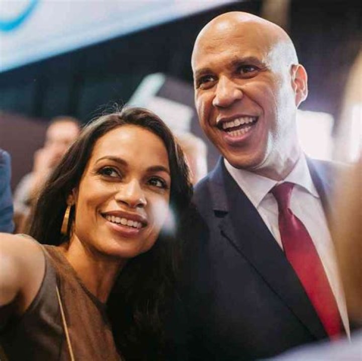 Rosario Dawson Age, Height, Husband, Net Worth, Daughter, Kids