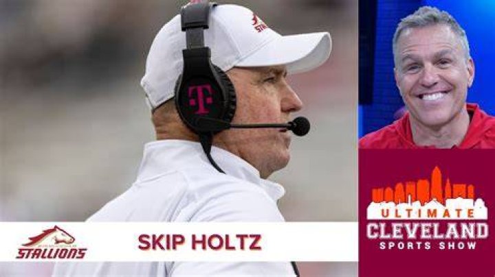 Skip Holtz named head coach of USFL&rsquo;s Birmingham Stallions