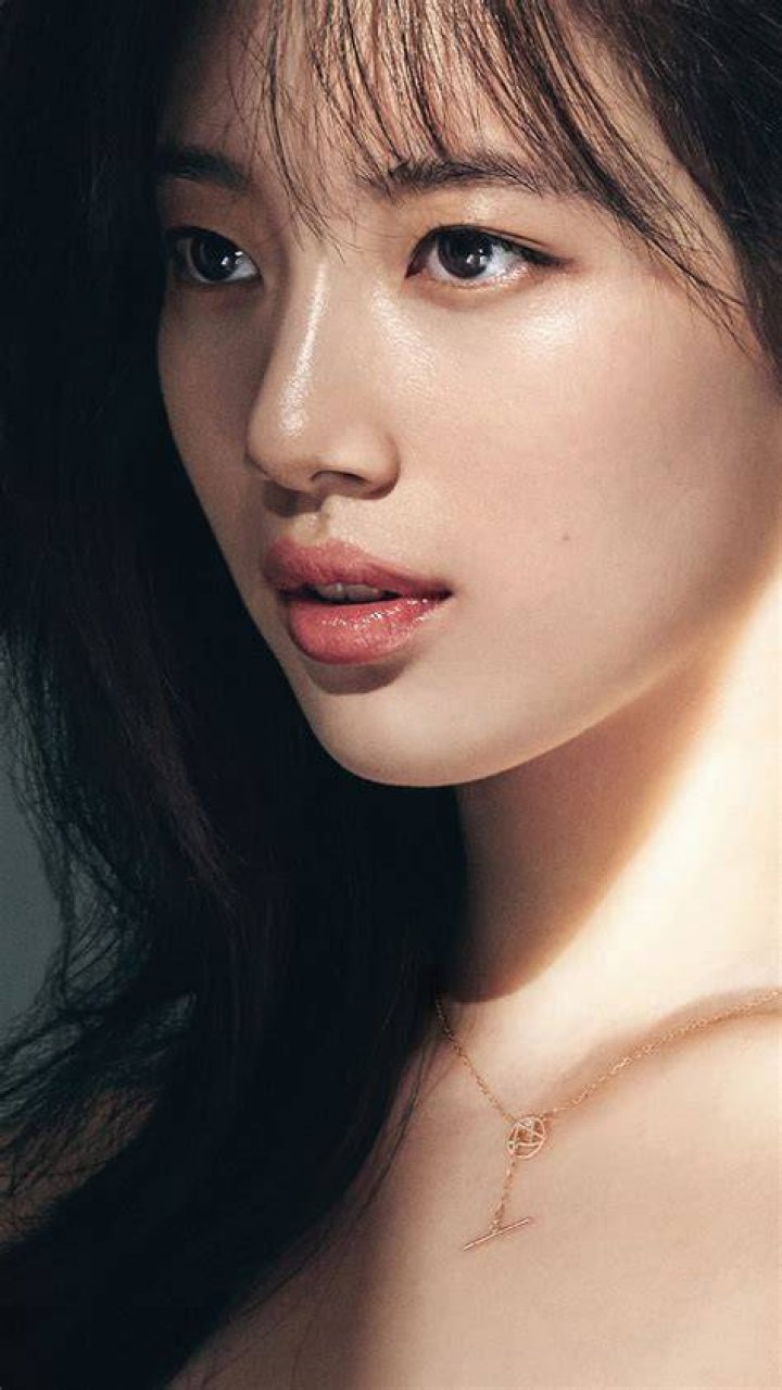 Suzy Bae Korean Actress Art 32x24 Poster Decor